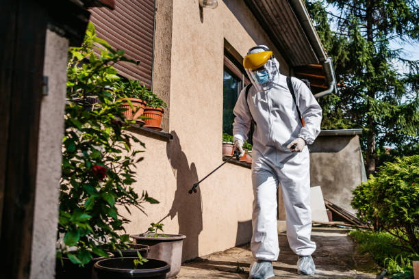 Best Emergency Pest Control  in Centreville, AL